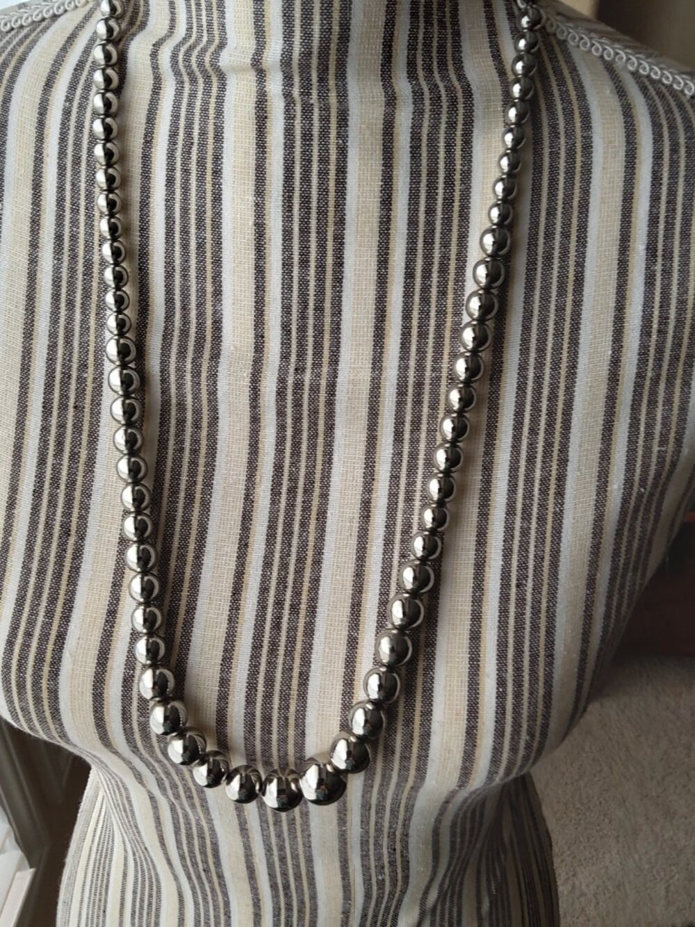 Graduated Strand Silver Round Bead Necklace from Korea